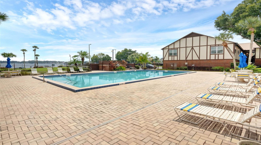Orlando, Florida 32809, 1 Bedroom Bedrooms, ,1 Bathroombathrooms,Residential,For Sale,Hansel,0,Mfro6433270