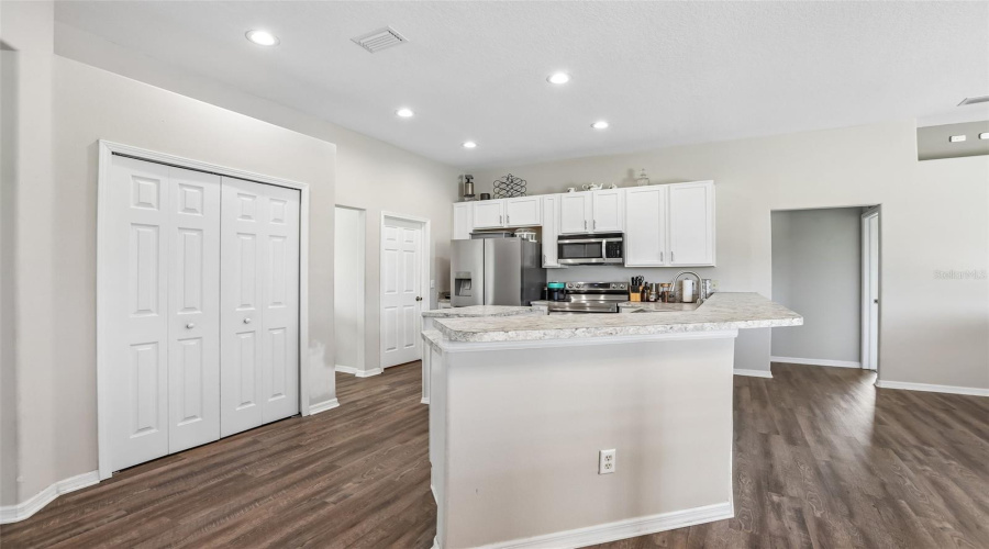 Plant City, Florida 33567, 4 Bedroom Bedrooms, ,3 Bathroombathrooms,Residential,For Sale,Wooden Shoe,0,Mfrtb8529534