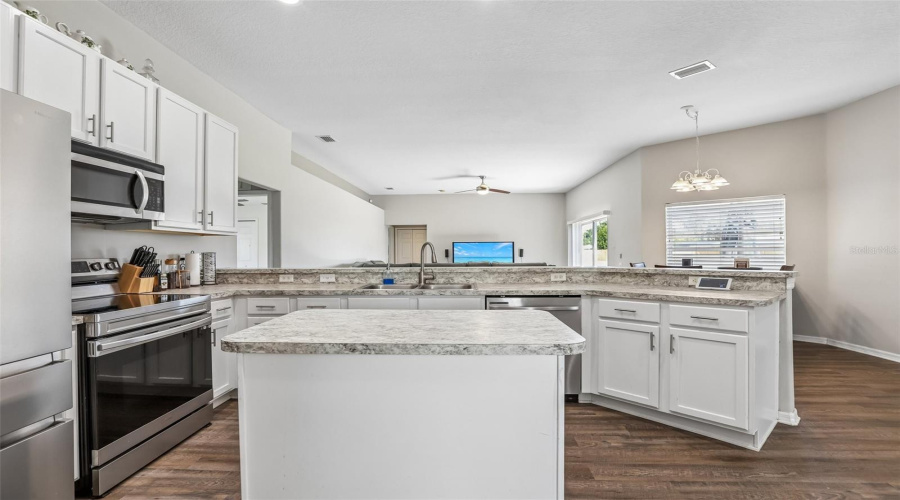 Plant City, Florida 33567, 4 Bedroom Bedrooms, ,3 Bathroombathrooms,Residential,For Sale,Wooden Shoe,0,Mfrtb8529534