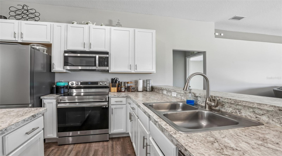 Plant City, Florida 33567, 4 Bedroom Bedrooms, ,3 Bathroombathrooms,Residential,For Sale,Wooden Shoe,0,Mfrtb8529534