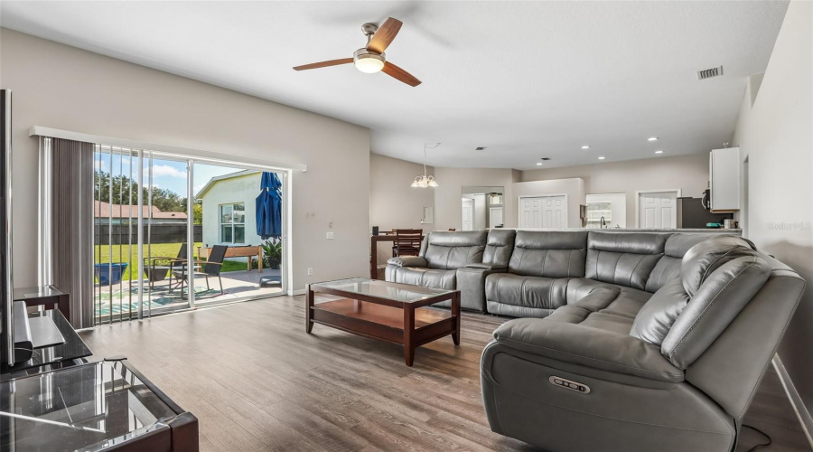 Plant City, Florida 33567, 4 Bedroom Bedrooms, ,3 Bathroombathrooms,Residential,For Sale,Wooden Shoe,0,Mfrtb8529534