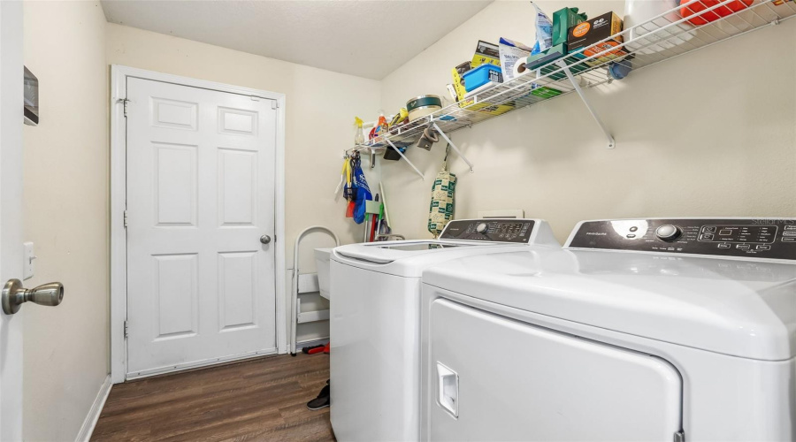 Plant City, Florida 33567, 4 Bedroom Bedrooms, ,3 Bathroombathrooms,Residential,For Sale,Wooden Shoe,0,Mfrtb8529534