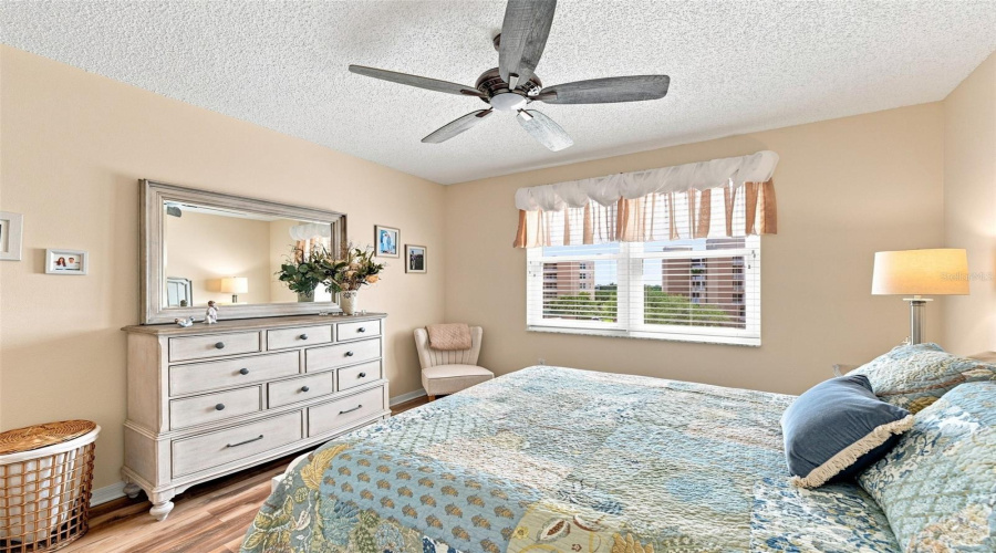 Seminole, Florida 33708, 3 Bedroom Bedrooms, ,2 Bathroombathrooms,Residential,For Sale,Shoreline,0,Mfrtb8540726