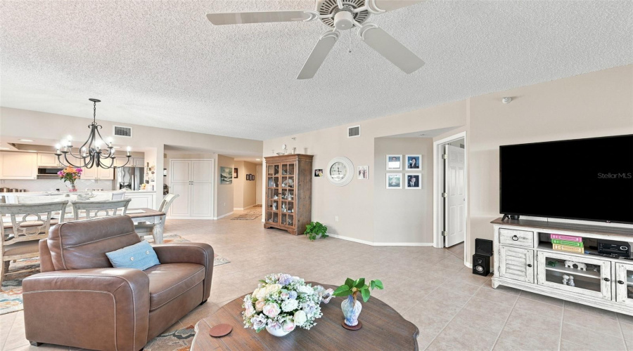Seminole, Florida 33708, 3 Bedroom Bedrooms, ,2 Bathroombathrooms,Residential,For Sale,Shoreline,0,Mfrtb8540726