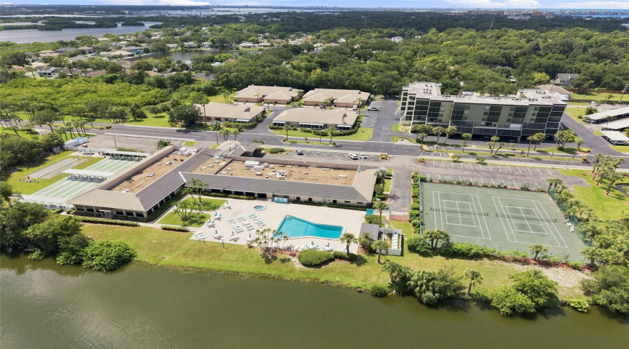 Seminole, Florida 33708, 3 Bedroom Bedrooms, ,2 Bathroombathrooms,Residential,For Sale,Shoreline,0,Mfrtb8540726