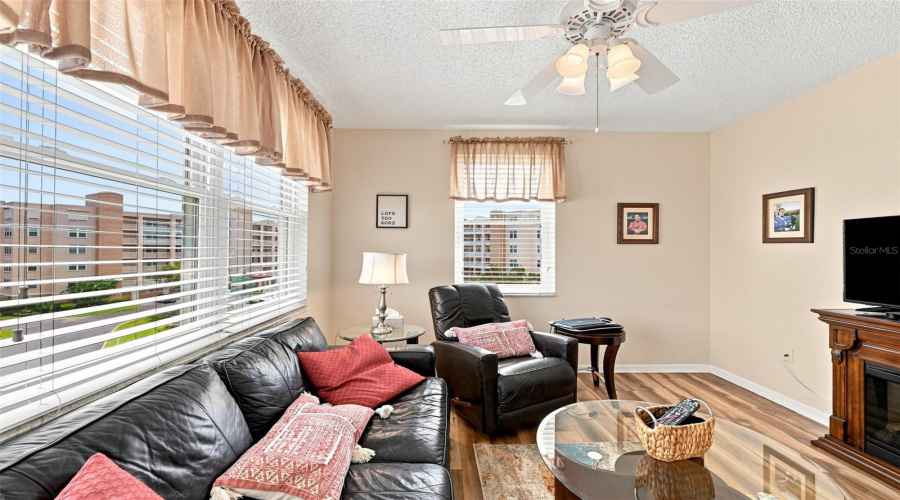 Seminole, Florida 33708, 3 Bedroom Bedrooms, ,2 Bathroombathrooms,Residential,For Sale,Shoreline,0,Mfrtb8540726