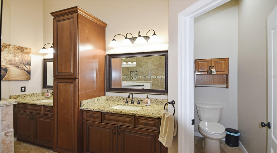 Owner'S Bathroom