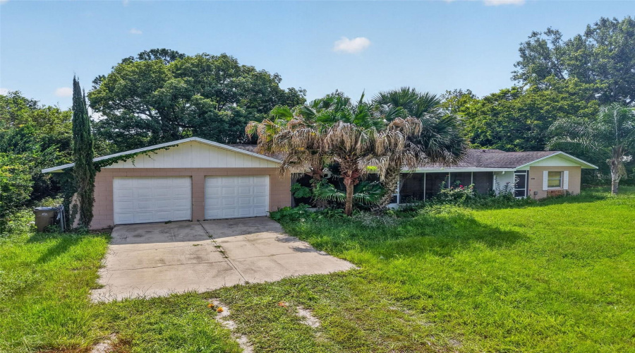 Umatilla, Florida 32784, 3 Bedroom Bedrooms, ,2 Bathroombathrooms,Residential,For Sale,Beach Dr,0,Mfrg5116988