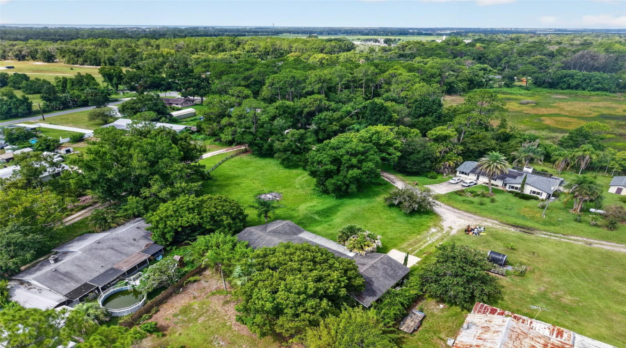 Umatilla, Florida 32784, 3 Bedroom Bedrooms, ,2 Bathroombathrooms,Residential,For Sale,Beach Dr,0,Mfrg5116988