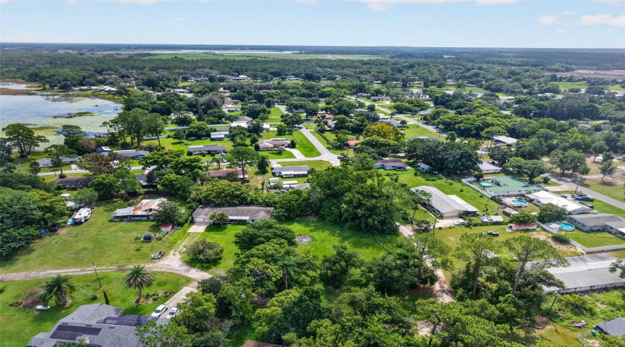 Umatilla, Florida 32784, 3 Bedroom Bedrooms, ,2 Bathroombathrooms,Residential,For Sale,Beach Dr,0,Mfrg5116988