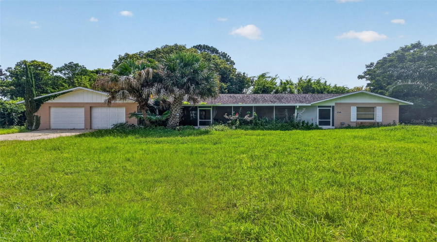 Umatilla, Florida 32784, 3 Bedroom Bedrooms, ,2 Bathroombathrooms,Residential,For Sale,Beach Dr,0,Mfrg5116988