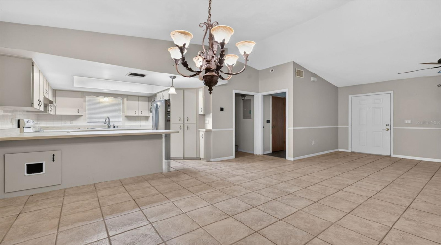 Umatilla, Florida 32784, 3 Bedroom Bedrooms, ,2 Bathroombathrooms,Residential,For Sale,Beach Dr,0,Mfrg5116988