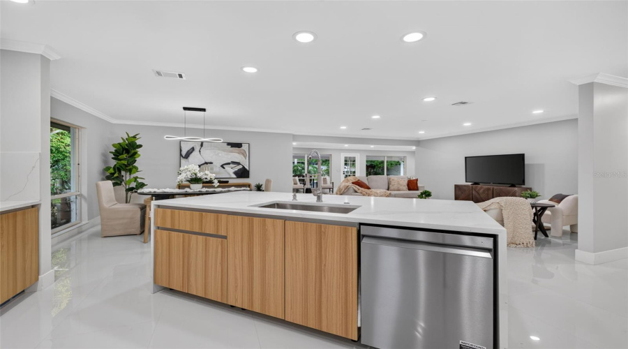St Petersburg, Florida 33704, 4 Bedroom Bedrooms, ,4 Bathroombathrooms,Residential,For Sale,Miramar,0,Mfrtb8538003