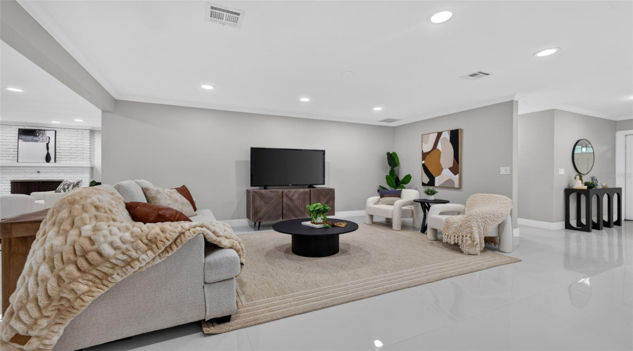 St Petersburg, Florida 33704, 4 Bedroom Bedrooms, ,4 Bathroombathrooms,Residential,For Sale,Miramar,0,Mfrtb8538003