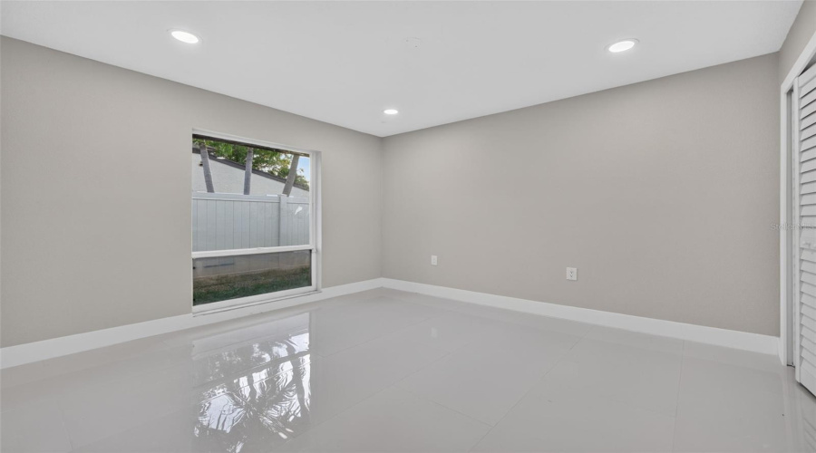 St Petersburg, Florida 33704, 4 Bedroom Bedrooms, ,4 Bathroombathrooms,Residential,For Sale,Miramar,0,Mfrtb8538003