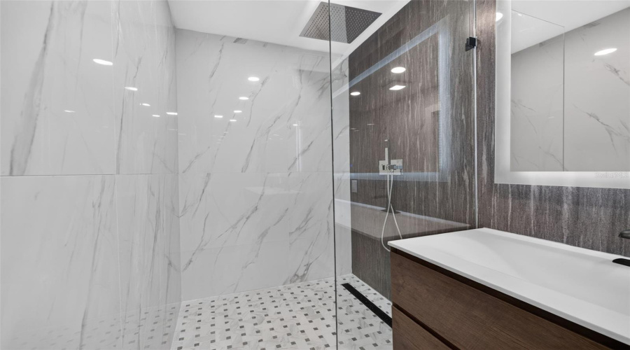 St Petersburg, Florida 33704, 4 Bedroom Bedrooms, ,4 Bathroombathrooms,Residential,For Sale,Miramar,0,Mfrtb8538003
