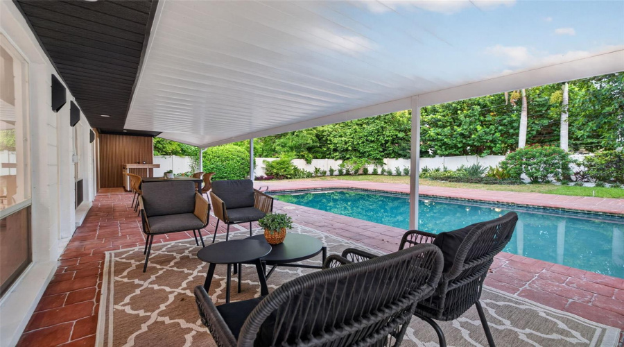 St Petersburg, Florida 33704, 4 Bedroom Bedrooms, ,4 Bathroombathrooms,Residential,For Sale,Miramar,0,Mfrtb8538003