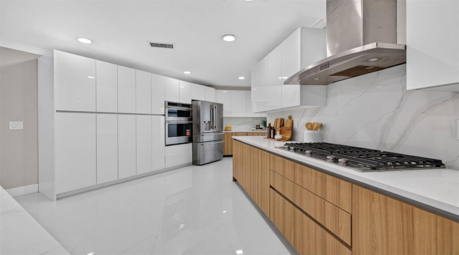 St Petersburg, Florida 33704, 4 Bedroom Bedrooms, ,4 Bathroombathrooms,Residential,For Sale,Miramar,0,Mfrtb8538003
