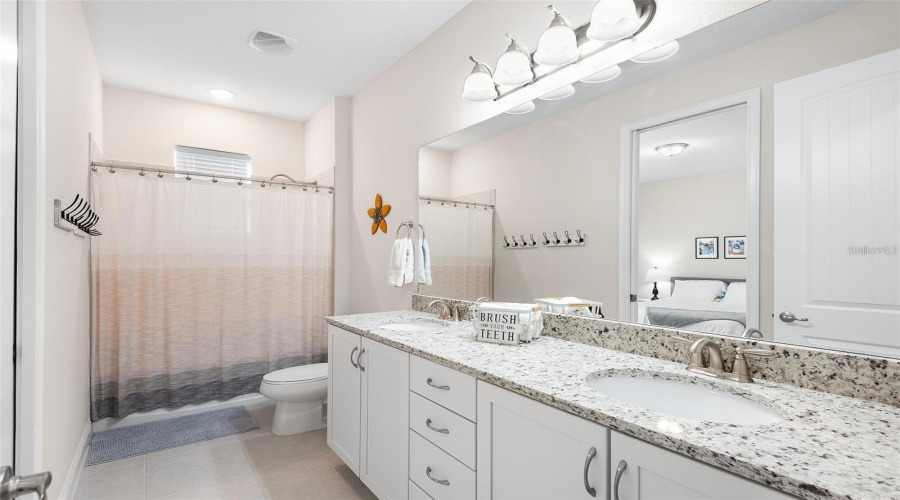 Kissimmee, Florida 34747, 5 Bedroom Bedrooms, ,4 Bathroombathrooms,Residential,For Sale,Southfield,0,Mfro6299793