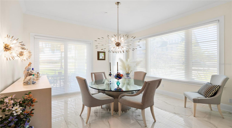 1 Palm Ter Dining
