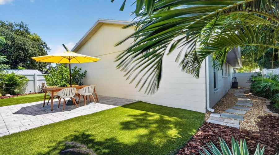 Gulfport, Florida 33707, 3 Bedroom Bedrooms, ,2 Bathroombathrooms,Residential,For Sale,17Th,0,Mfrtb8538444