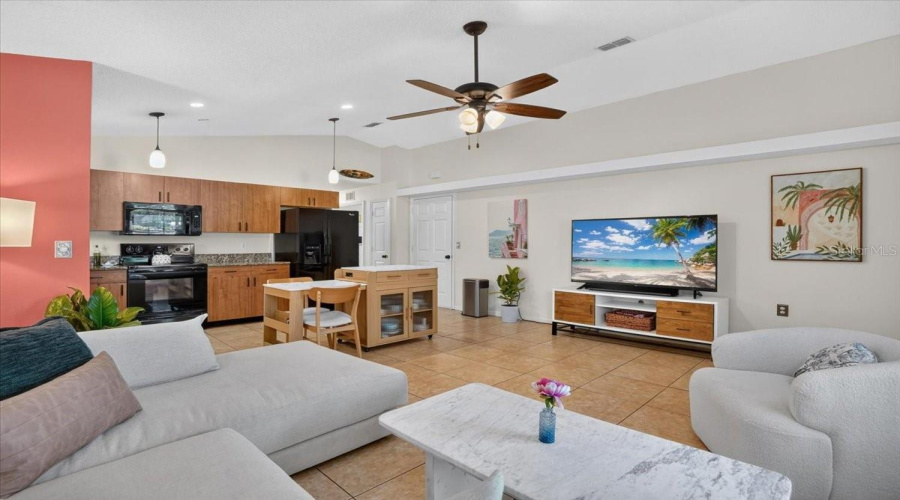 Gulfport, Florida 33707, 3 Bedroom Bedrooms, ,2 Bathroombathrooms,Residential,For Sale,17Th,0,Mfrtb8538444
