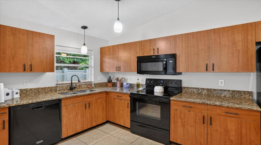 Gulfport, Florida 33707, 3 Bedroom Bedrooms, ,2 Bathroombathrooms,Residential,For Sale,17Th,0,Mfrtb8538444