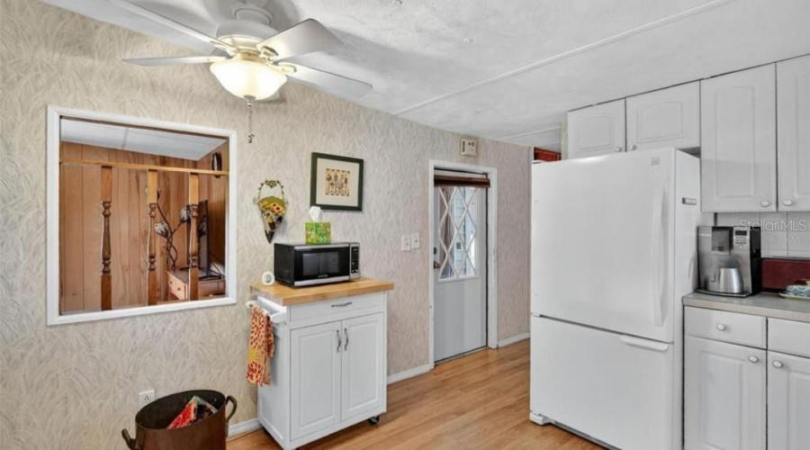 Tavares, Florida 32778, 2 Bedroom Bedrooms, ,2 Bathroombathrooms,Residential,For Sale,Linda,0,Mfro6429167