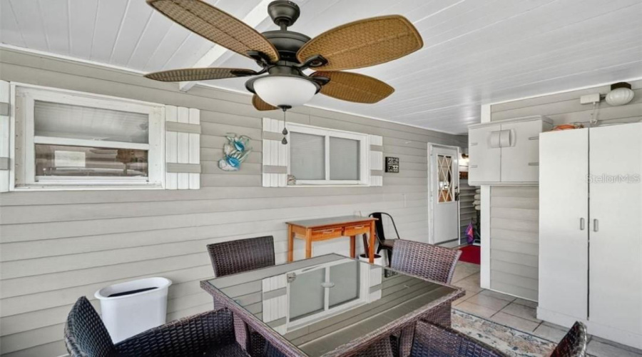 Tavares, Florida 32778, 2 Bedroom Bedrooms, ,2 Bathroombathrooms,Residential,For Sale,Linda,0,Mfro6429167