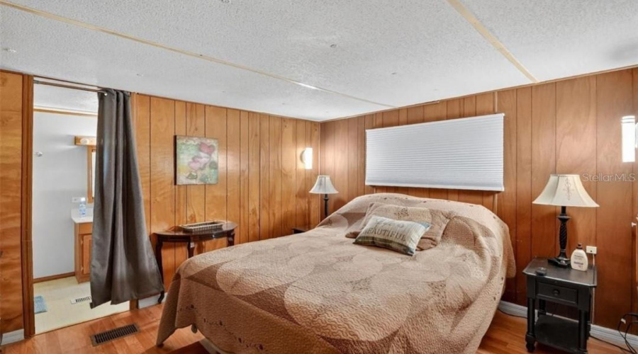 Tavares, Florida 32778, 2 Bedroom Bedrooms, ,2 Bathroombathrooms,Residential,For Sale,Linda,0,Mfro6429167