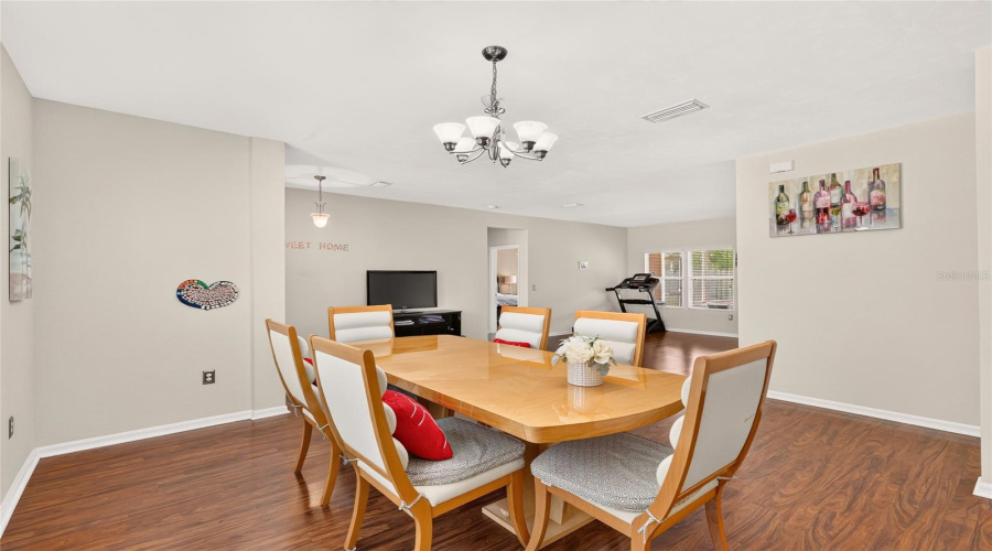 Gainesville, Florida 32608, 4 Bedroom Bedrooms, ,3 Bathroombathrooms,Residential,For Sale,75Th,0,Mfrgc542791
