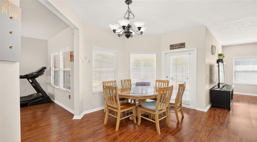 Gainesville, Florida 32608, 4 Bedroom Bedrooms, ,3 Bathroombathrooms,Residential,For Sale,75Th,0,Mfrgc542791