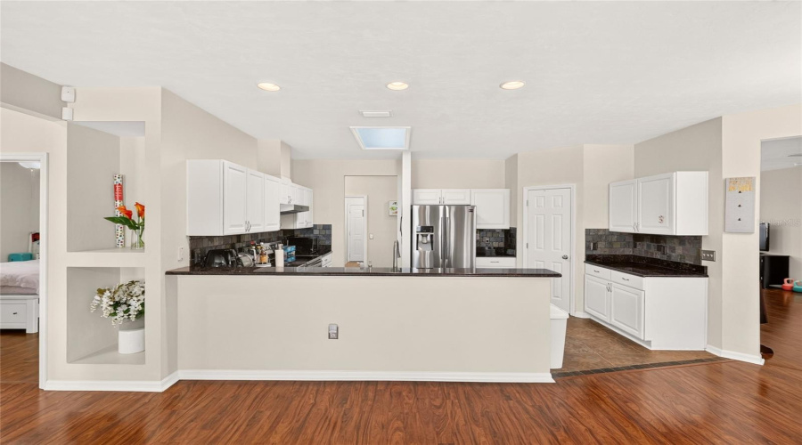 Gainesville, Florida 32608, 4 Bedroom Bedrooms, ,3 Bathroombathrooms,Residential,For Sale,75Th,0,Mfrgc542791