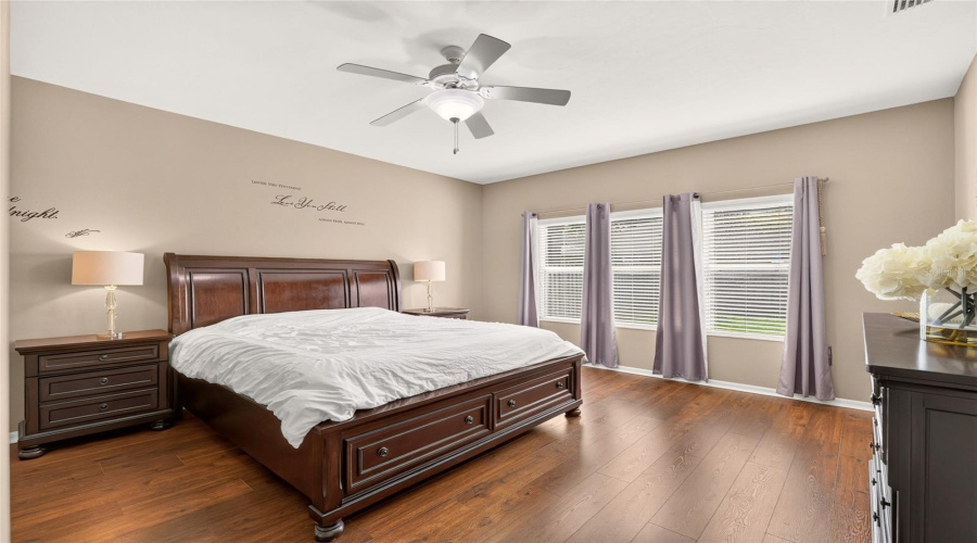 Gainesville, Florida 32608, 4 Bedroom Bedrooms, ,3 Bathroombathrooms,Residential,For Sale,75Th,0,Mfrgc542791