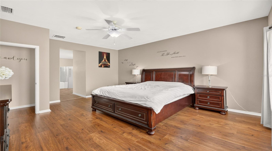 Gainesville, Florida 32608, 4 Bedroom Bedrooms, ,3 Bathroombathrooms,Residential,For Sale,75Th,0,Mfrgc542791