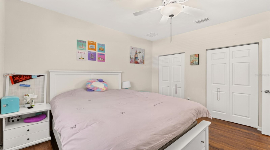 Gainesville, Florida 32608, 4 Bedroom Bedrooms, ,3 Bathroombathrooms,Residential,For Sale,75Th,0,Mfrgc542791