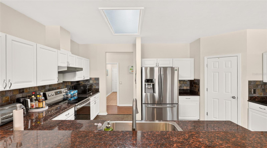 Gainesville, Florida 32608, 4 Bedroom Bedrooms, ,3 Bathroombathrooms,Residential,For Sale,75Th,0,Mfrgc542791