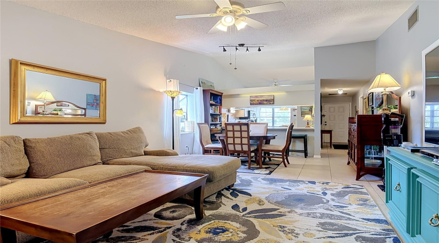 Debary, Florida 32713, 2 Bedroom Bedrooms, ,2 Bathroombathrooms,Residential,For Sale,Eastridge,0,Mfrv4950170