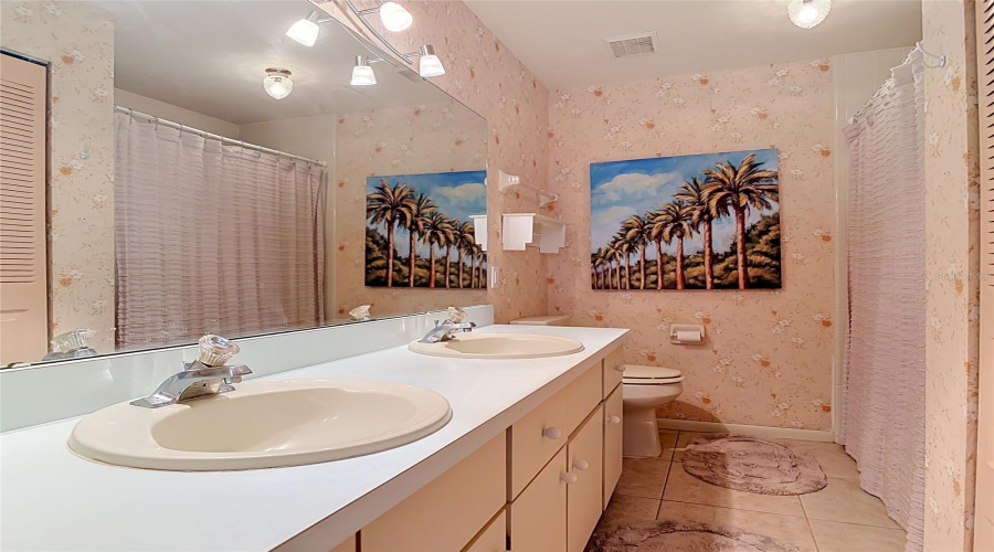 Debary, Florida 32713, 2 Bedroom Bedrooms, ,2 Bathroombathrooms,Residential,For Sale,Eastridge,0,Mfrv4950170