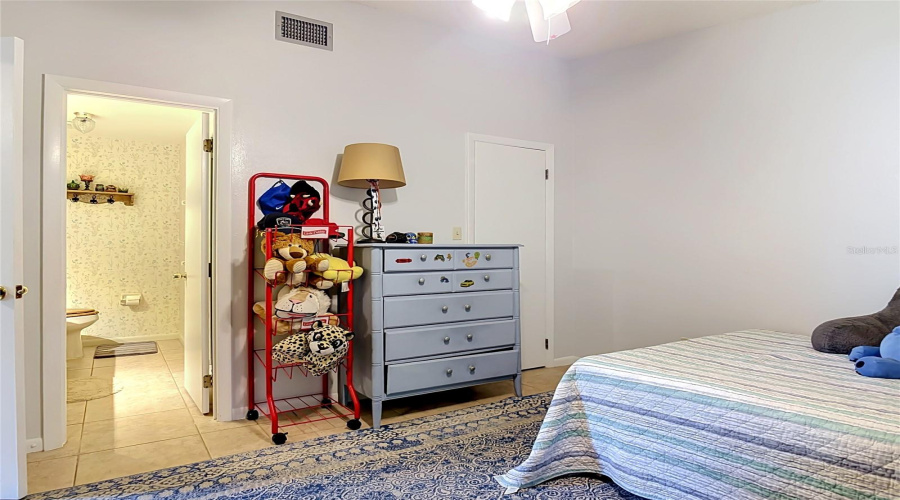 Debary, Florida 32713, 2 Bedroom Bedrooms, ,2 Bathroombathrooms,Residential,For Sale,Eastridge,0,Mfrv4950170