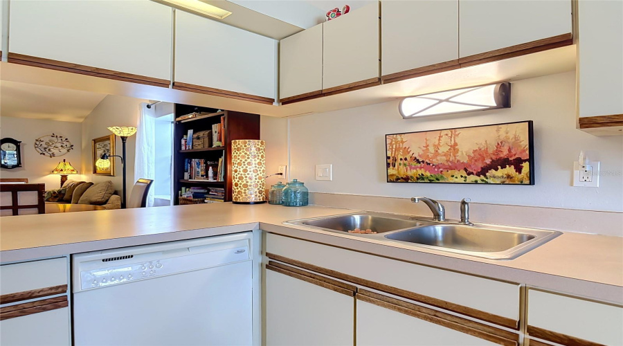 Debary, Florida 32713, 2 Bedroom Bedrooms, ,2 Bathroombathrooms,Residential,For Sale,Eastridge,0,Mfrv4950170