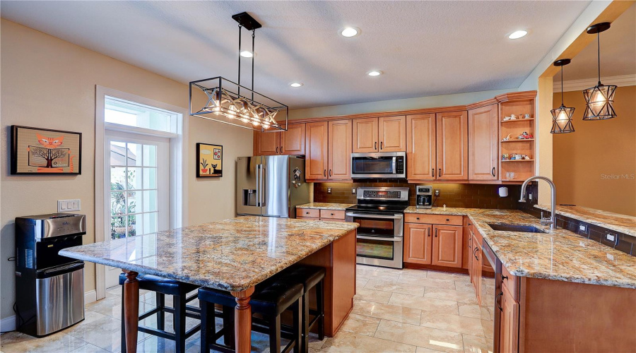 Apollo Beach, Florida 33572, 3 Bedroom Bedrooms, ,2 Bathroombathrooms,Residential,For Sale,Luminar Pointe,0,Mfrtb8480468