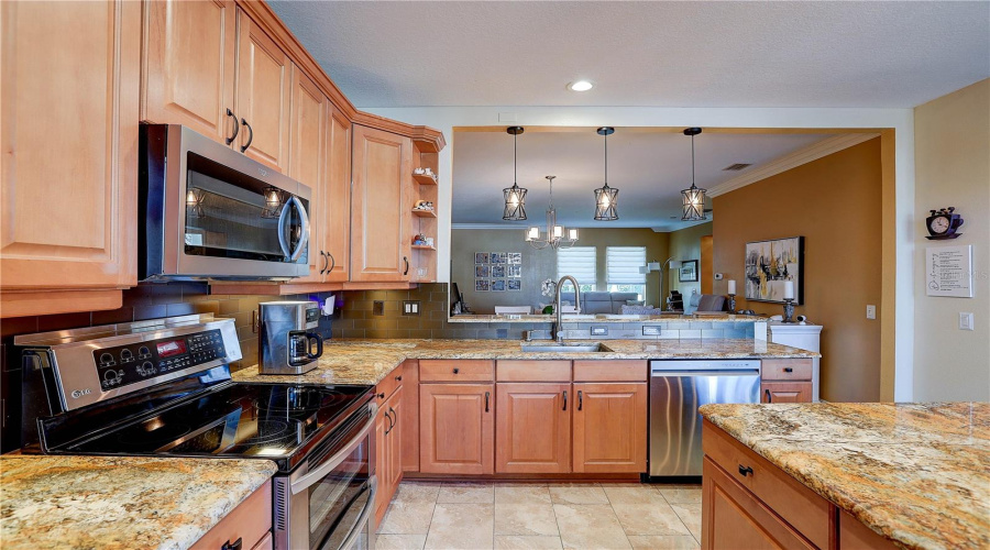 Apollo Beach, Florida 33572, 3 Bedroom Bedrooms, ,2 Bathroombathrooms,Residential,For Sale,Luminar Pointe,0,Mfrtb8480468