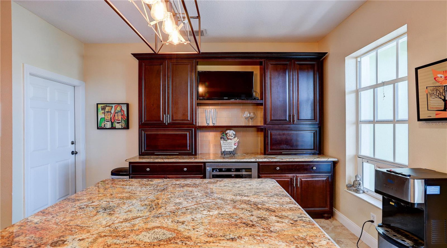 Apollo Beach, Florida 33572, 3 Bedroom Bedrooms, ,2 Bathroombathrooms,Residential,For Sale,Luminar Pointe,0,Mfrtb8480468