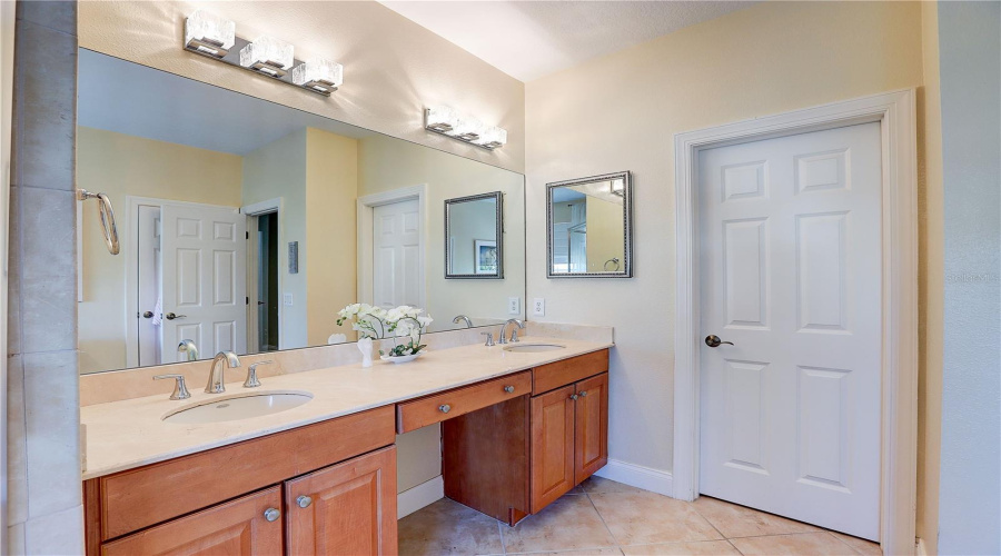Apollo Beach, Florida 33572, 3 Bedroom Bedrooms, ,2 Bathroombathrooms,Residential,For Sale,Luminar Pointe,0,Mfrtb8480468