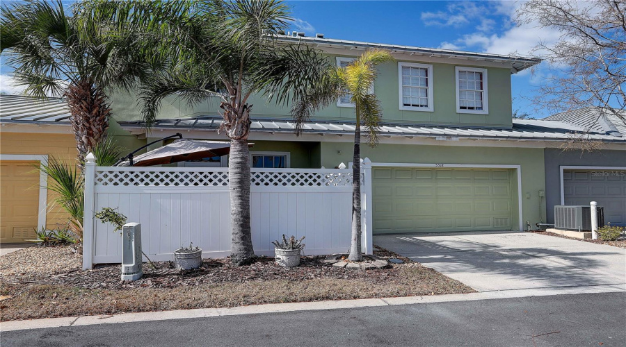 Apollo Beach, Florida 33572, 3 Bedroom Bedrooms, ,2 Bathroombathrooms,Residential,For Sale,Luminar Pointe,0,Mfrtb8480468