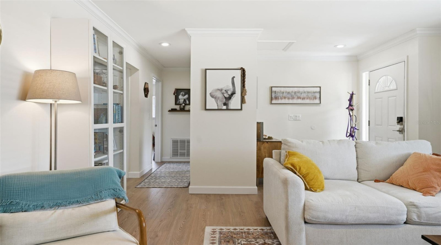 Sarasota, Florida 34232, 3 Bedroom Bedrooms, ,2 Bathroombathrooms,Residential,For Sale,Cambridge,0,Mfra4698789