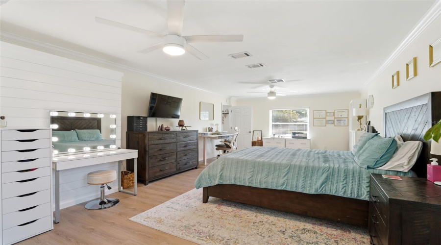 Sarasota, Florida 34232, 3 Bedroom Bedrooms, ,2 Bathroombathrooms,Residential,For Sale,Cambridge,0,Mfra4698789