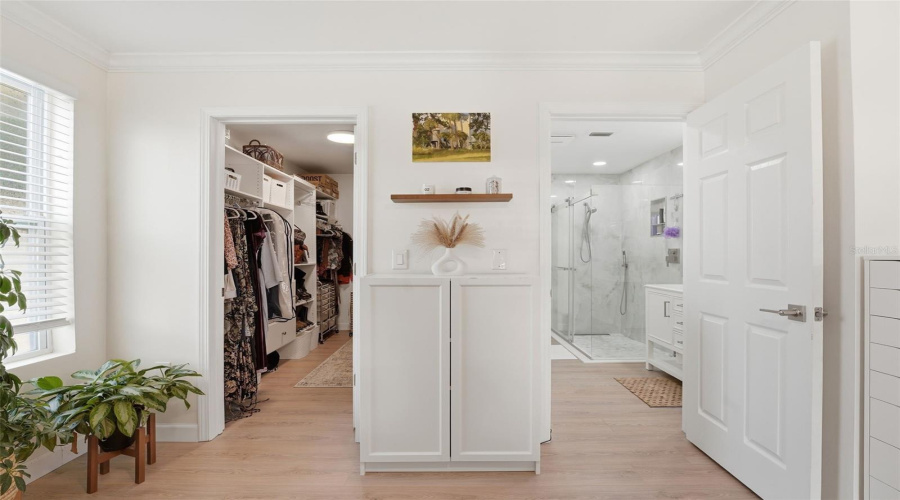 Sarasota, Florida 34232, 3 Bedroom Bedrooms, ,2 Bathroombathrooms,Residential,For Sale,Cambridge,0,Mfra4698789