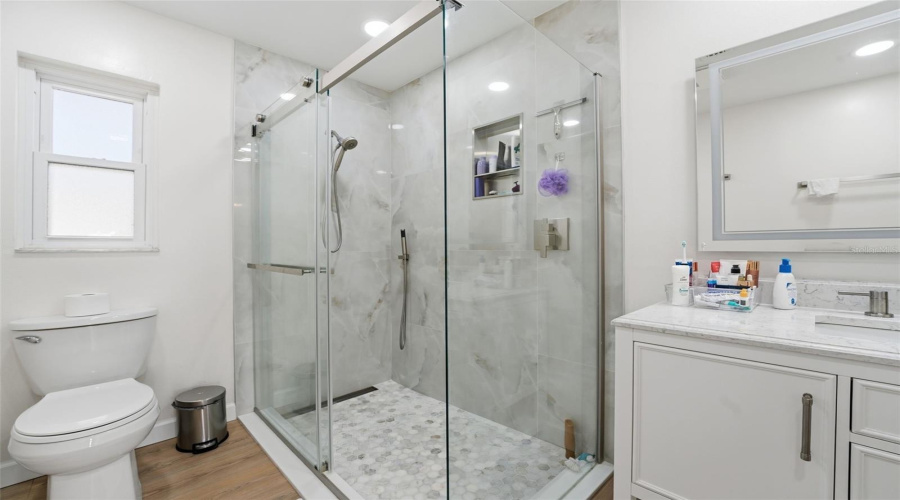 Sarasota, Florida 34232, 3 Bedroom Bedrooms, ,2 Bathroombathrooms,Residential,For Sale,Cambridge,0,Mfra4698789